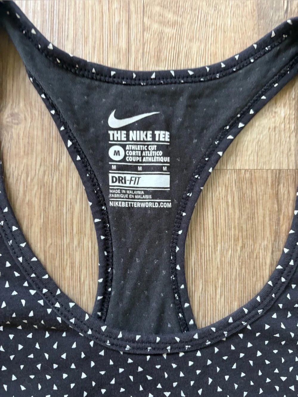 Nike Women's Black Tank Top with Pink Swoosh and Micro Triangle Print Sz medium